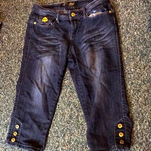 Capris great condition never worn size 7/8